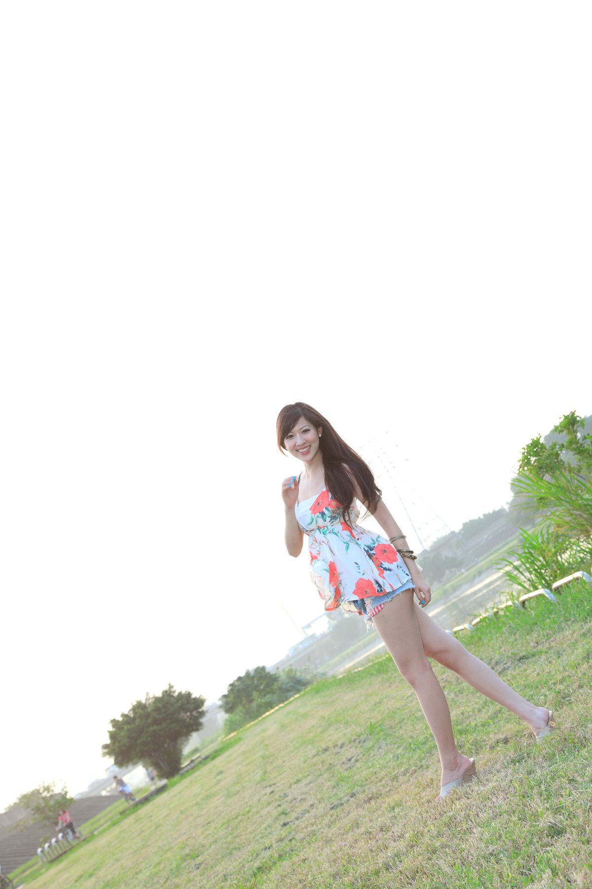 《国光帮帮忙》助理美女主持韦韦 高清街拍/清新唯美写真合集(全)
