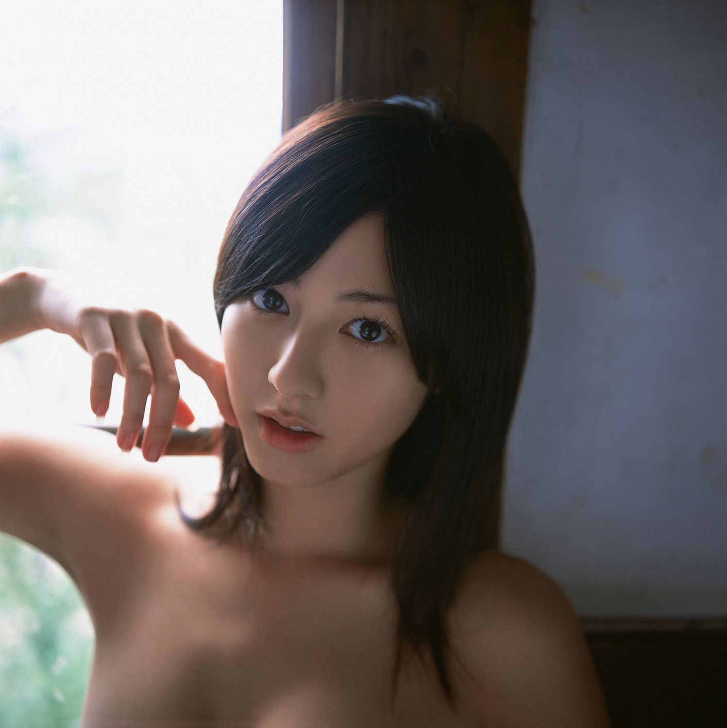 [YS Web] Vol.209 杉本有美《ふたりで步いた道》写真集