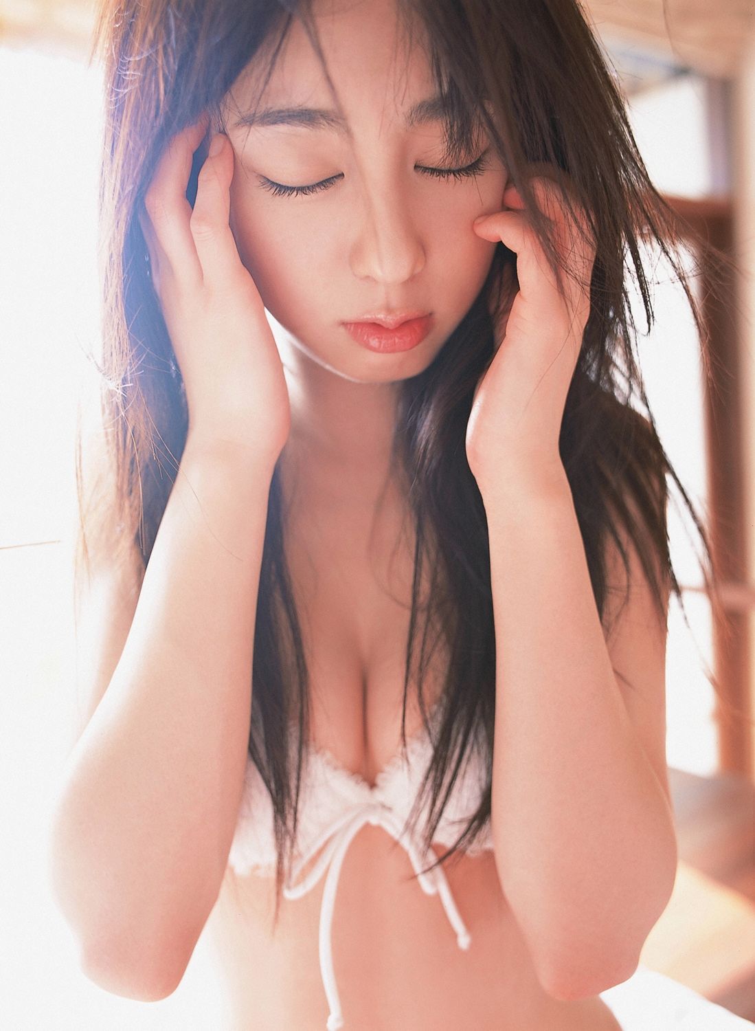 [YS Web] Vol.215 秋山莉奈《热帯、美少女、ハプニング!!!》写真集