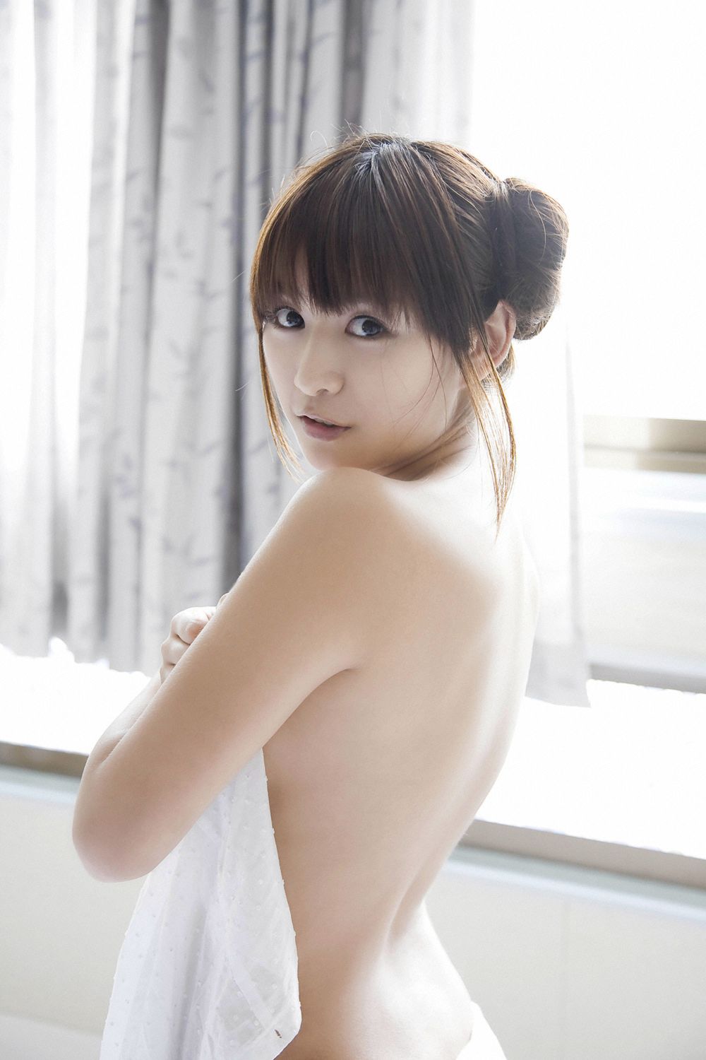 [YS Web] Vol.369 鎌田奈津美《禁断の柔肌》写真集