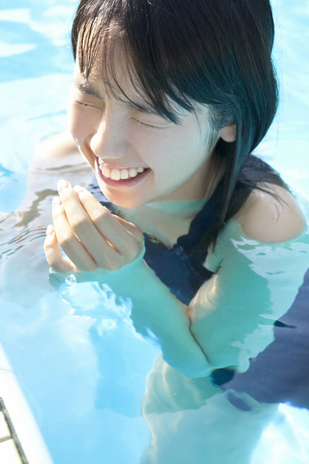 [YS Web] Vol.352 小池里奈《放課後ヒロイン》写真集