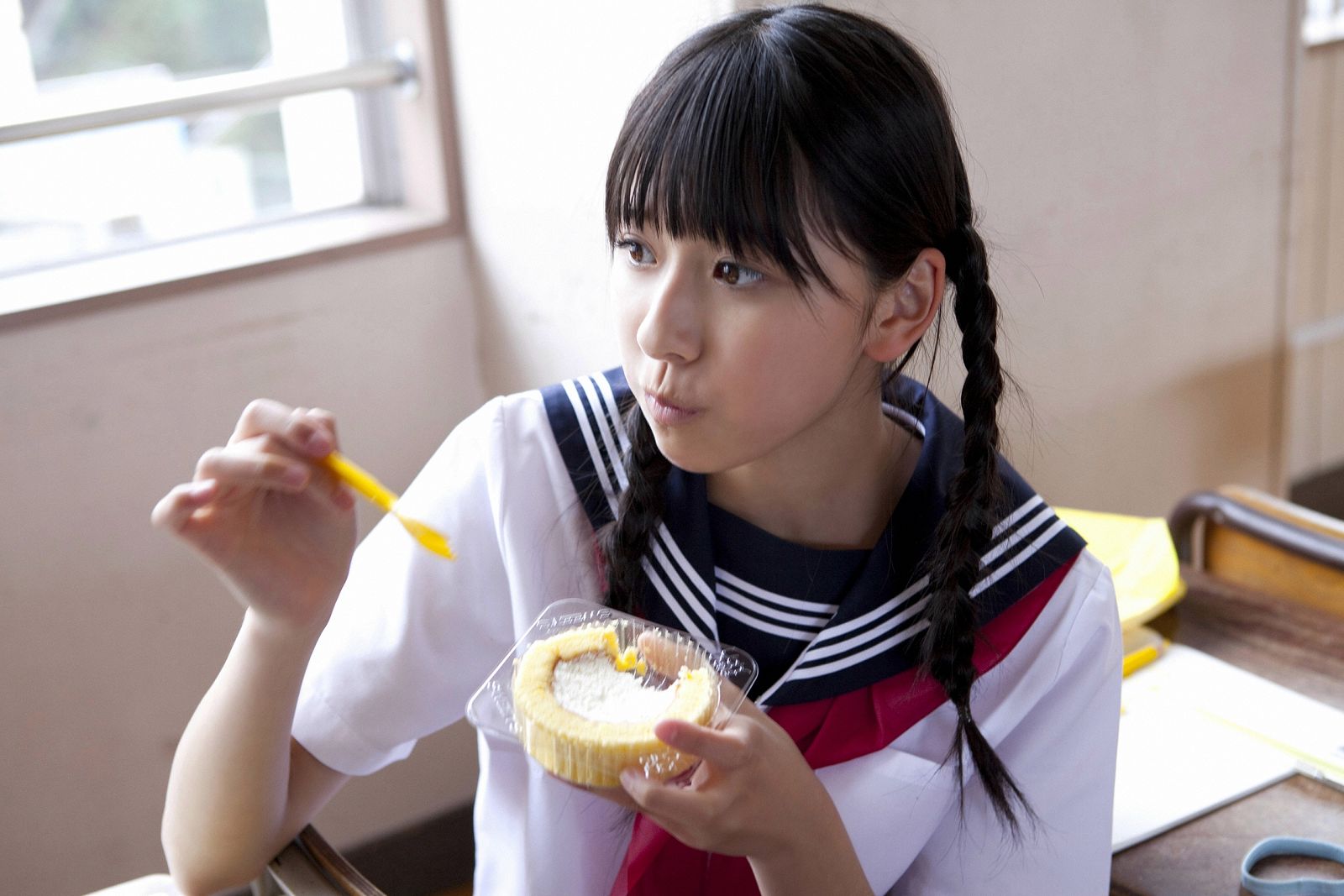 [YS Web] Vol.402 momoiro clover z(桃色幸运草Z) 写真集