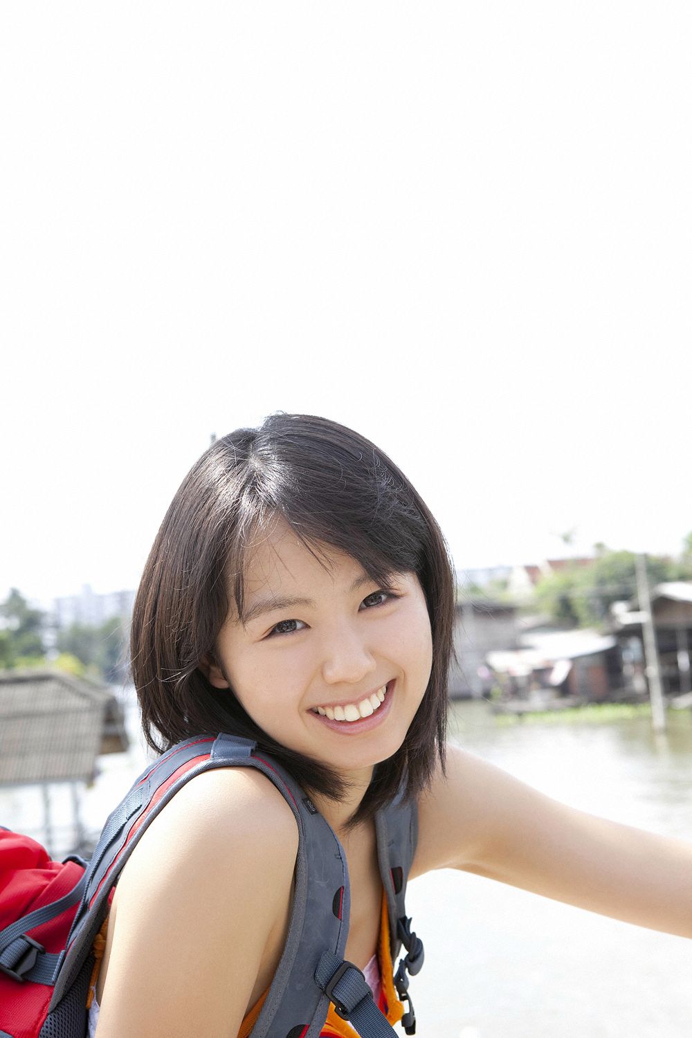 [YS Web] Vol.377 小池里奈《冒険したいお年頃》写真集