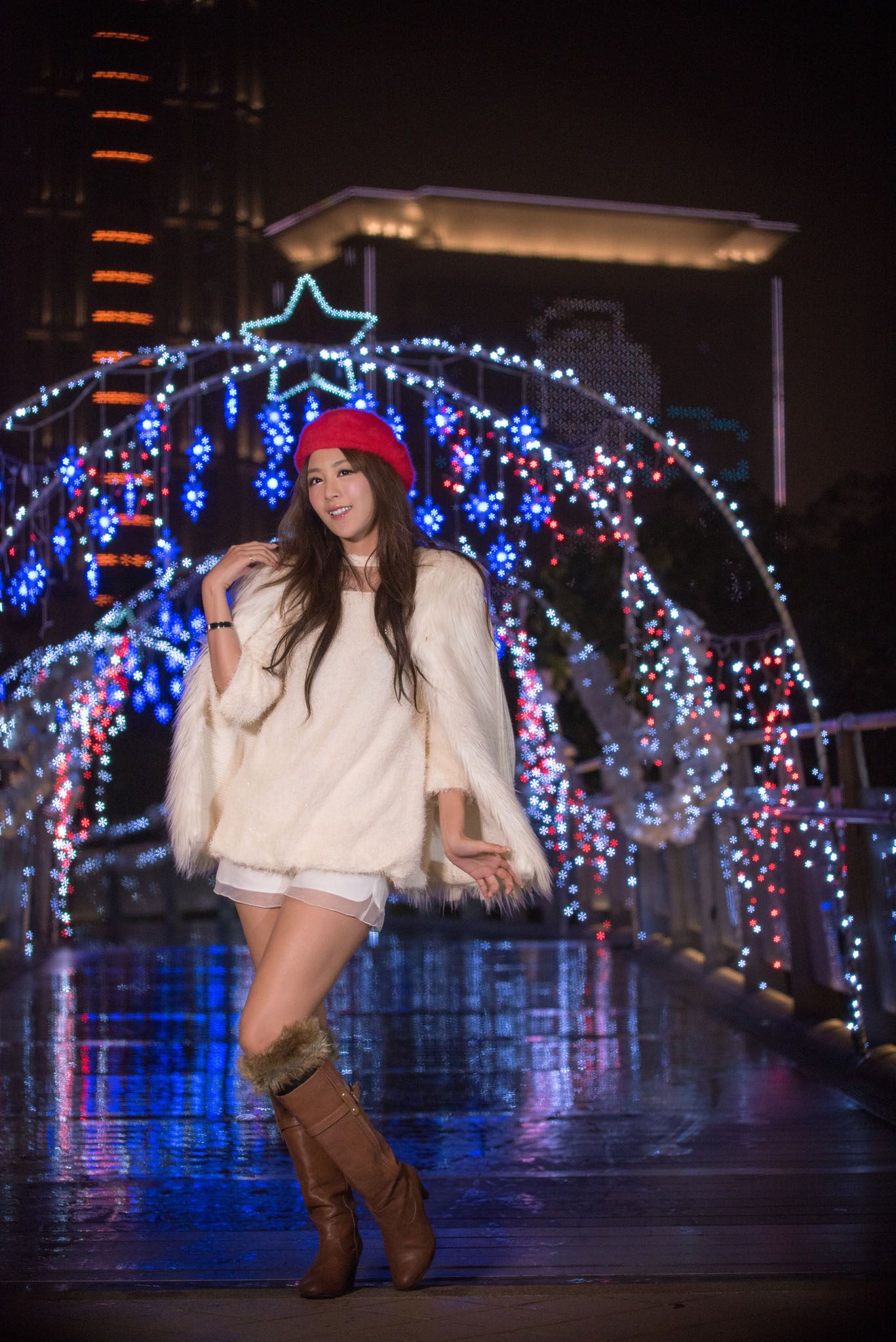 [Beautyleg番外篇] 台湾腿模MISO夏晴-圣诞外拍写真