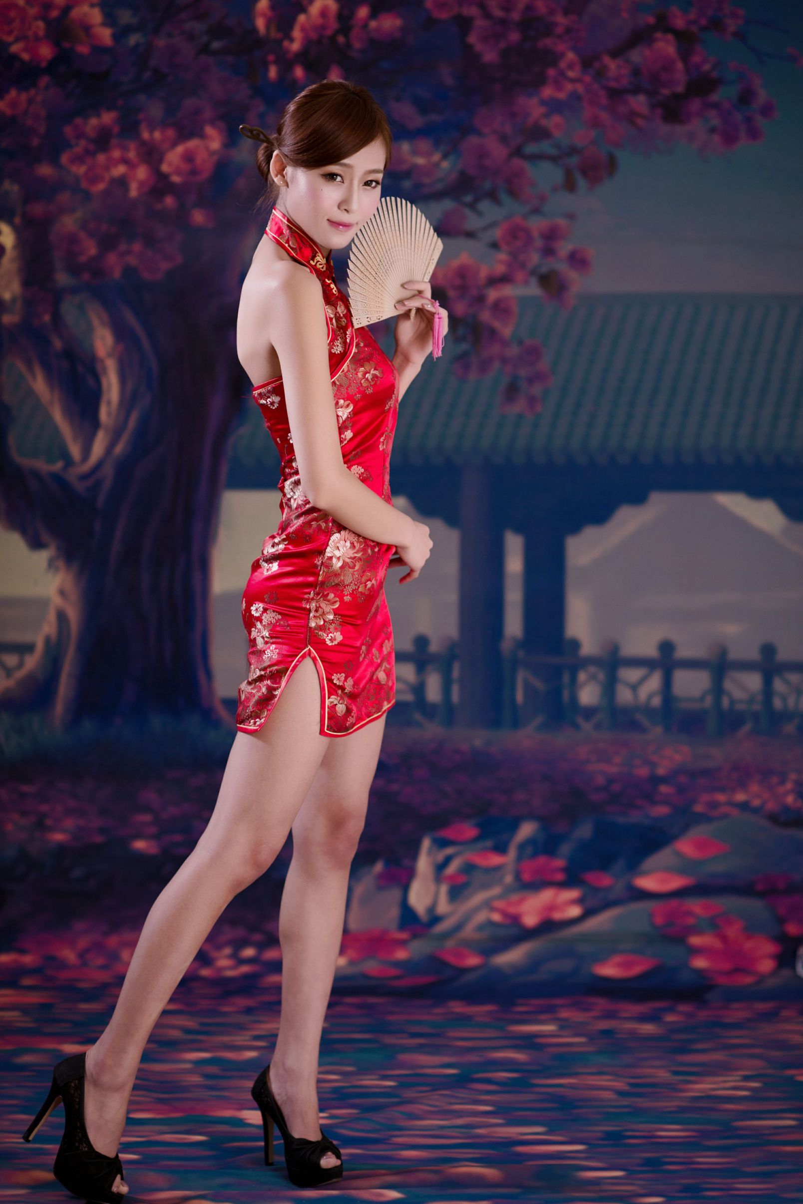 [BEAUTYLEG番外篇] Winnie小雪 - 红色旗袍性感迷人写真