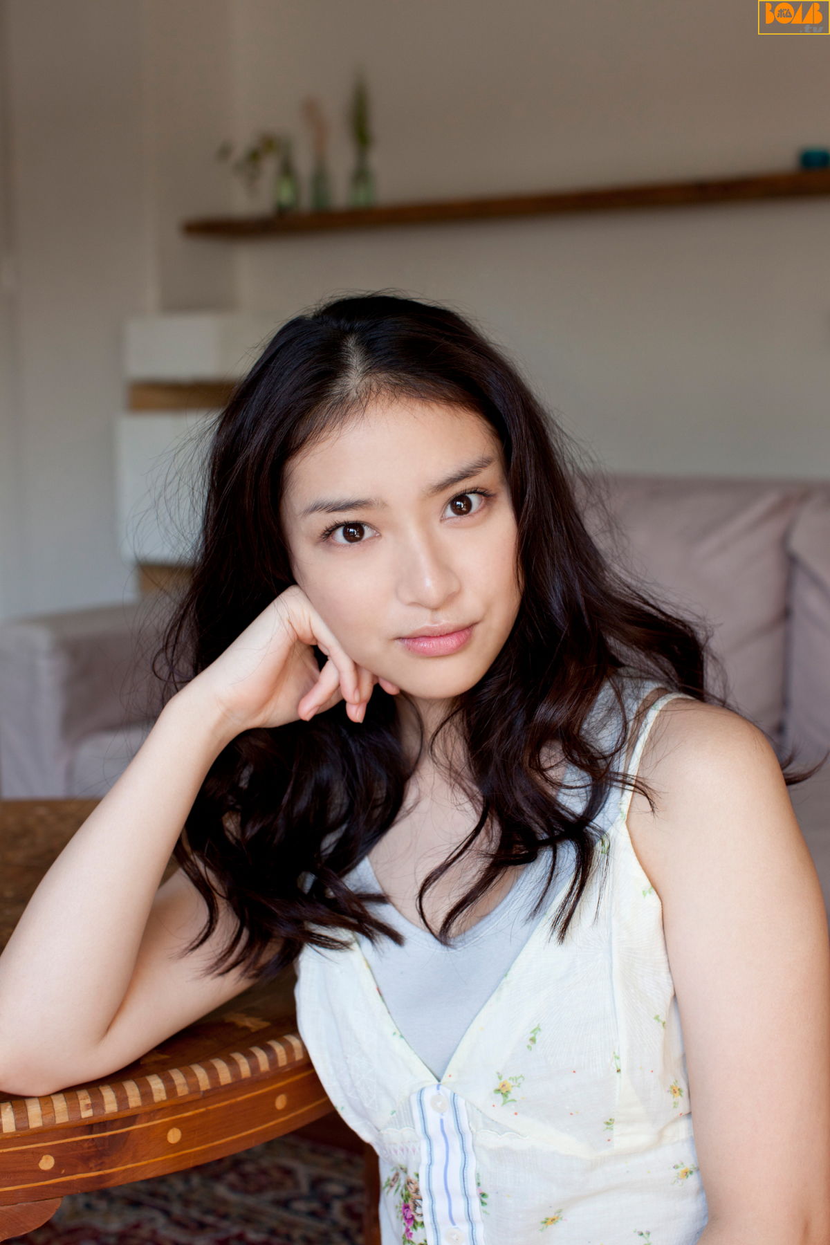 [Bomb.TV] 武井咲 Emi Takei 2012年02月號