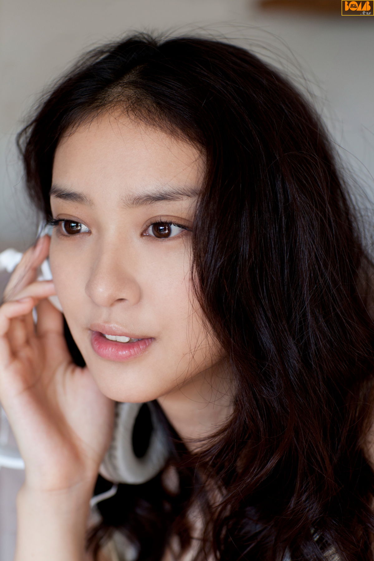 [Bomb.TV] 武井咲 Emi Takei 2012年02月號