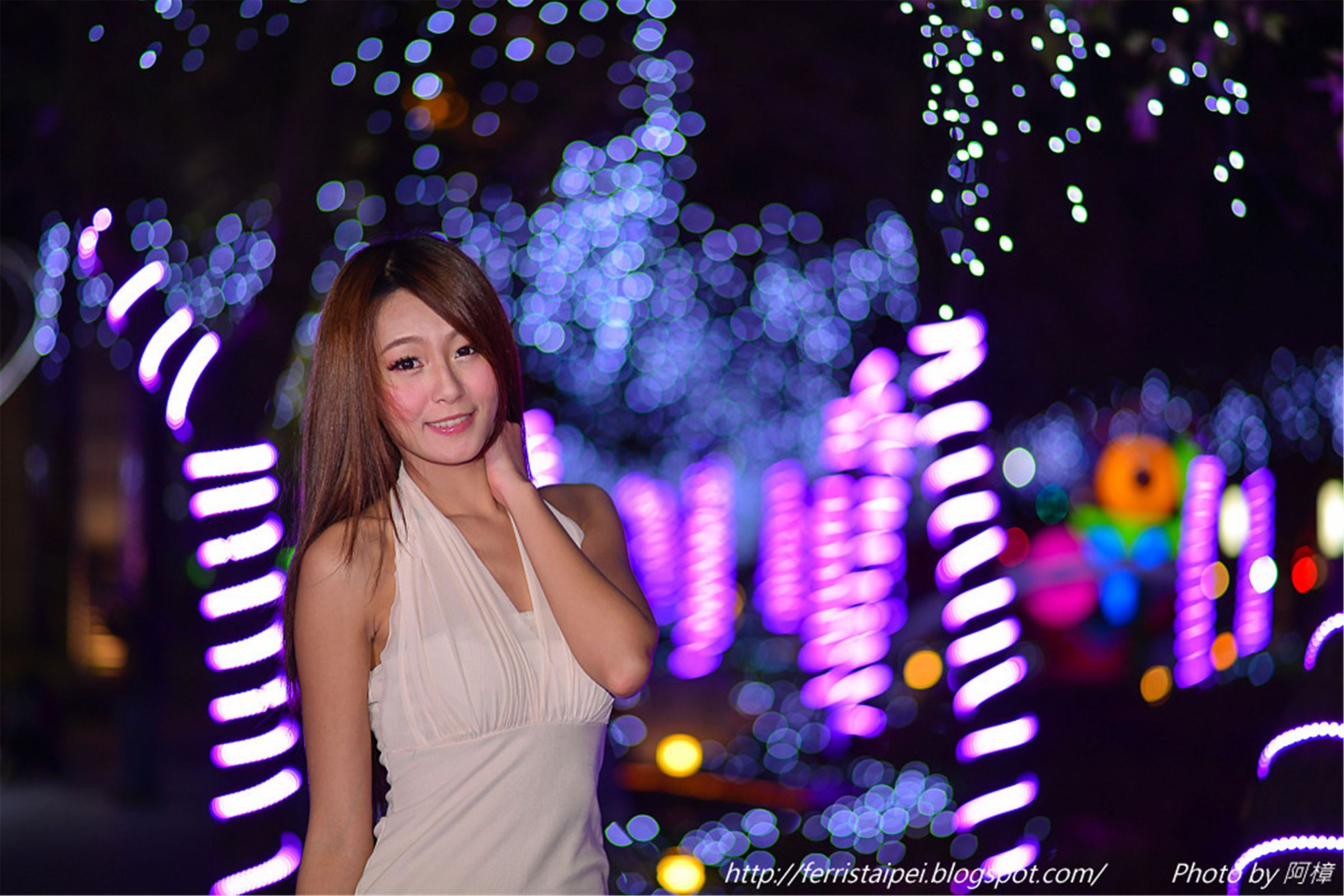 [Beautyleg番外篇] Winnie小雪 - 台南耶诞夜拍超高清套图