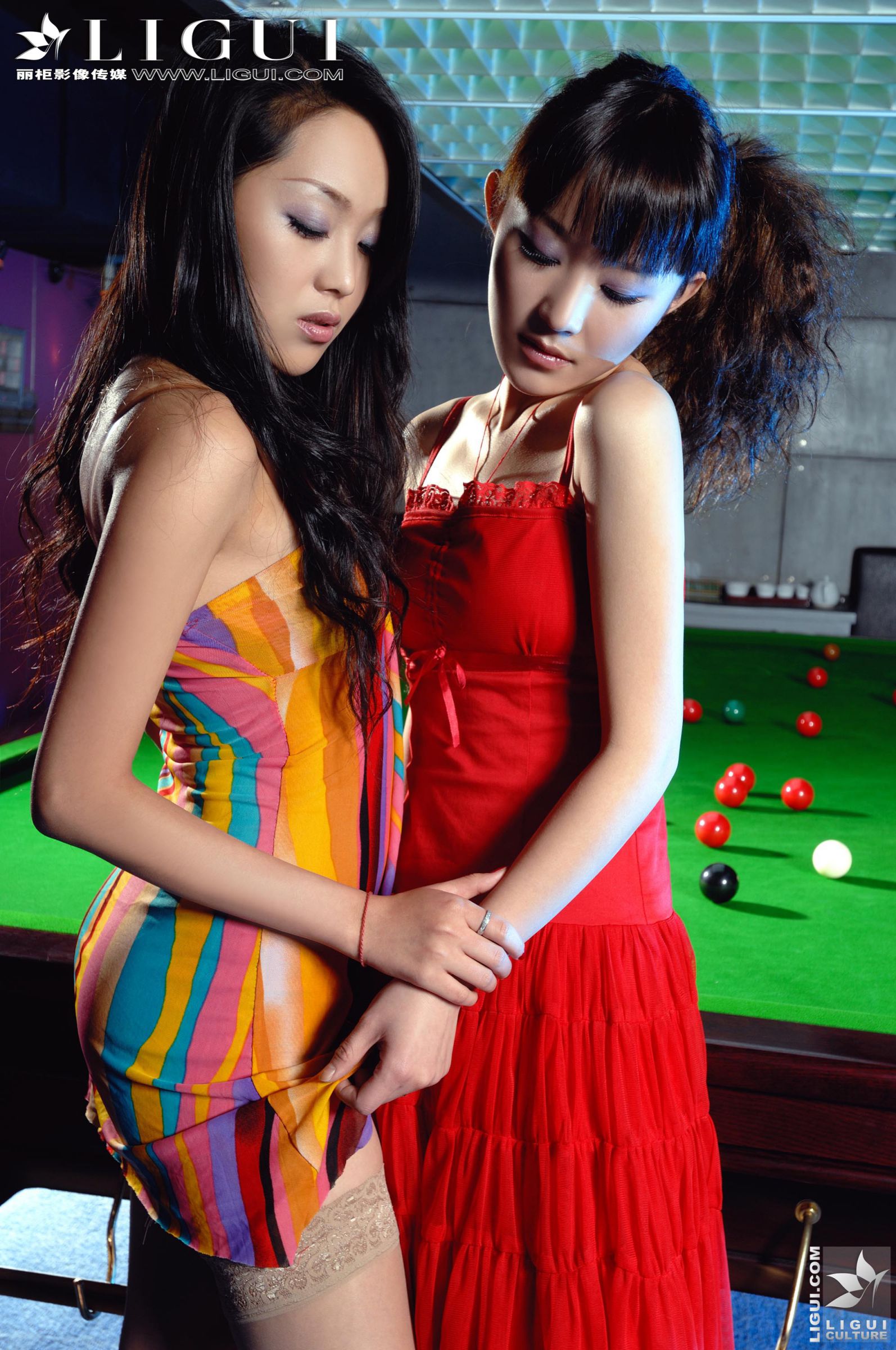 [LIGUI丽柜] Model 琳达&amp;咪惠美 - 台球姐妹花
