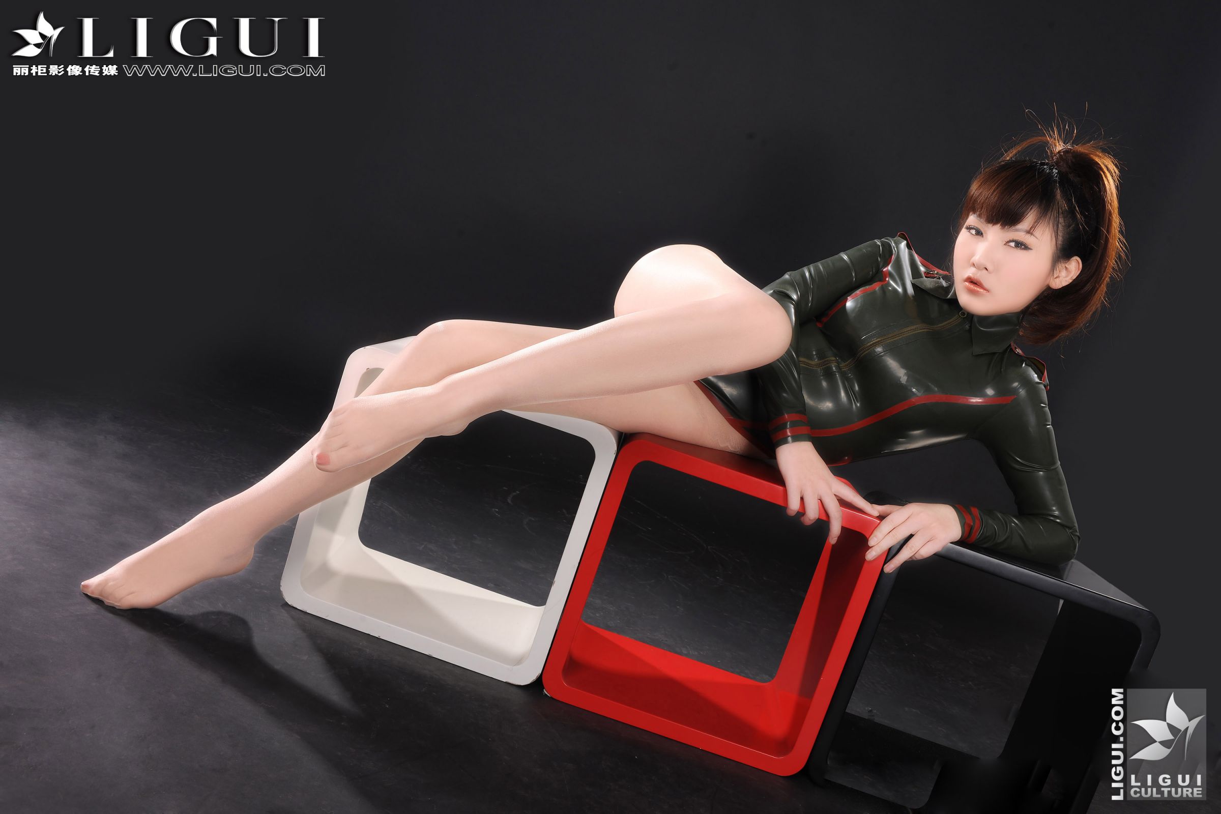 [丽柜LIGUI] 文静 - 新款性感女軍服