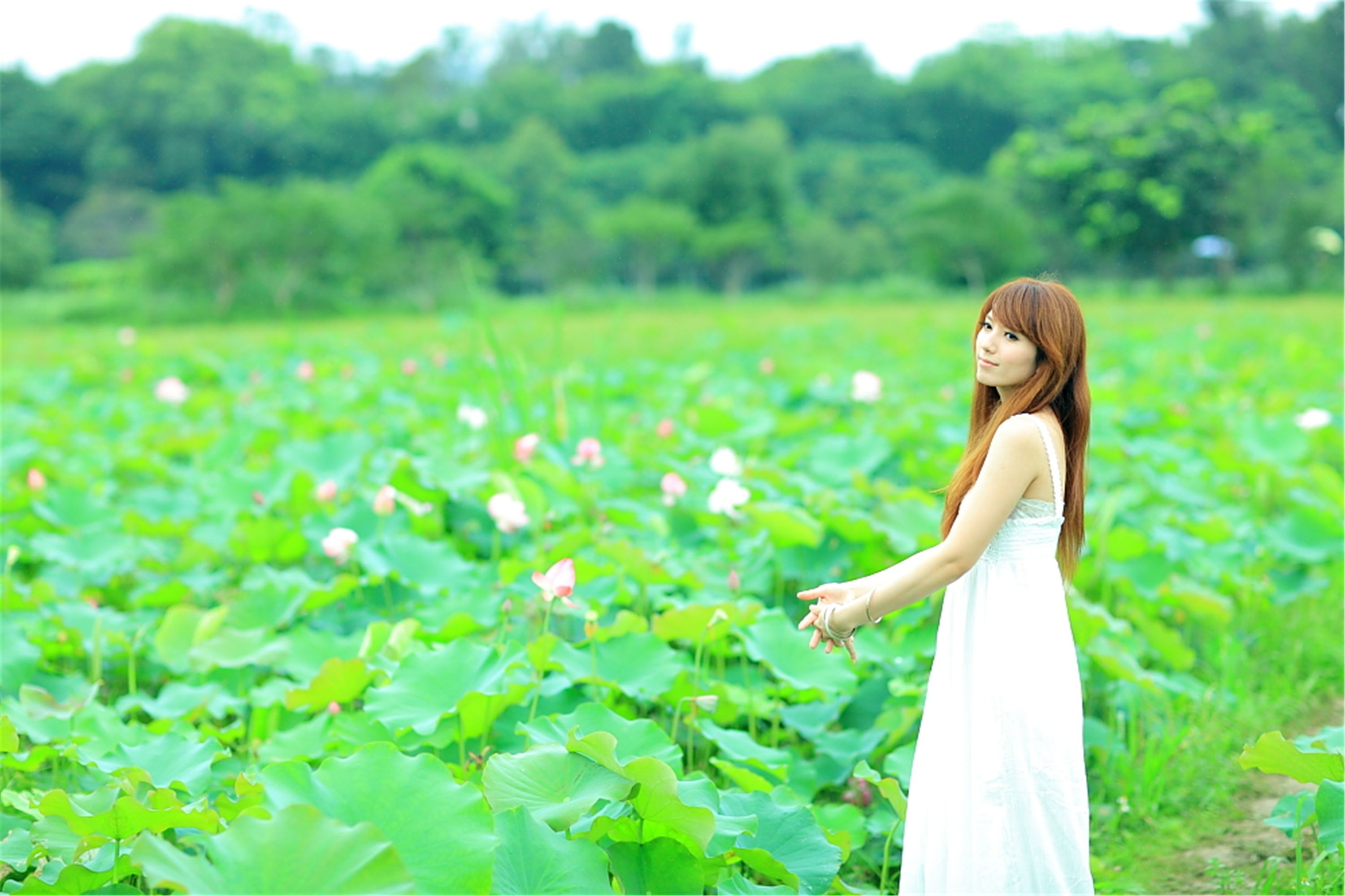 [台湾美女] 小静 - 农场初夏田园风光写真套图