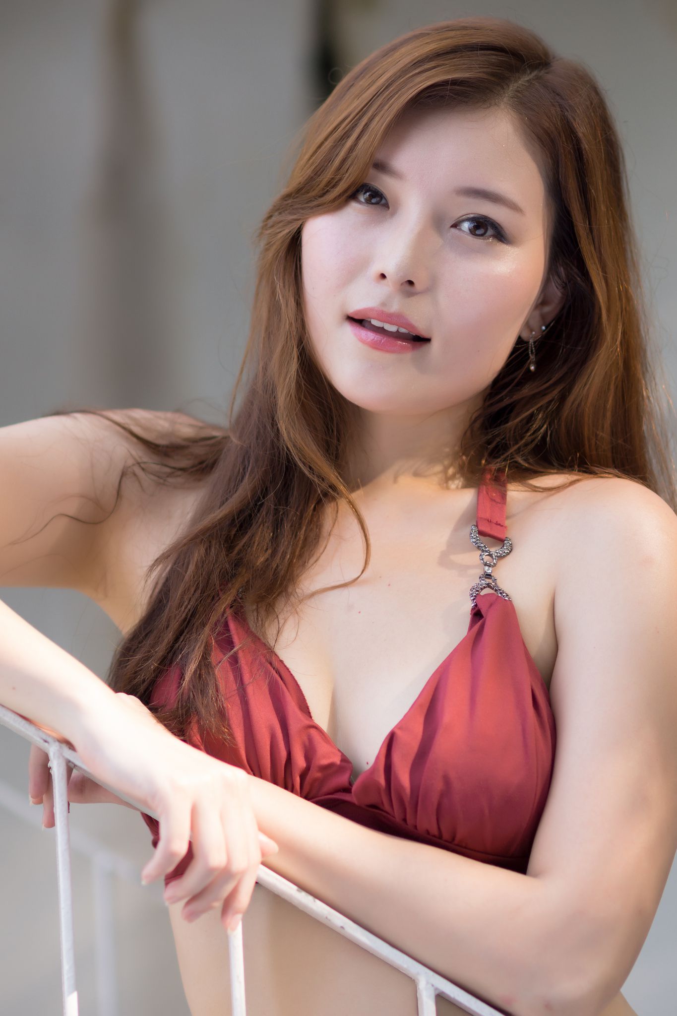 韩国美女Ellie Jung - 甜美轻熟女比基尼写真