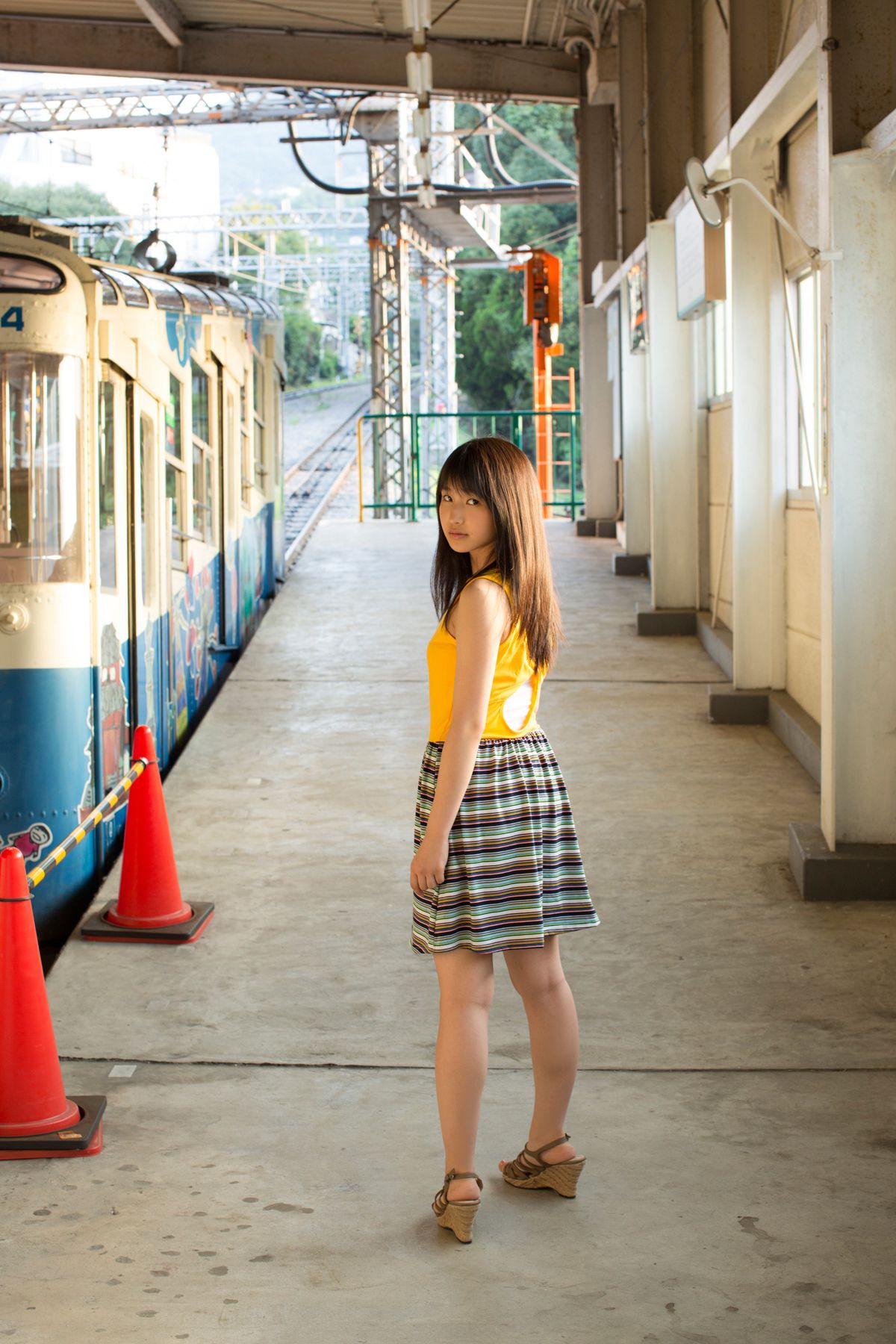 [Hello! Project Digital Books] No.118 鞘师里保 Riho Sayashi 写真集