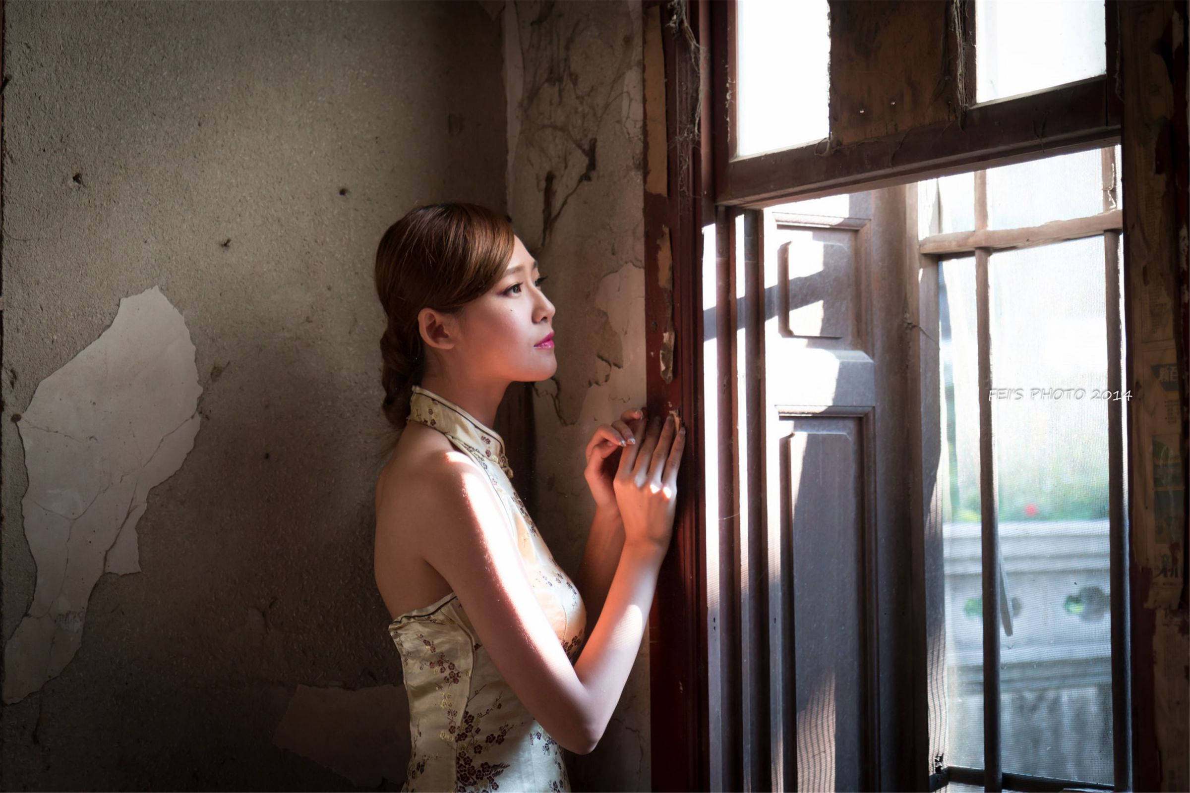 [Beautyleg外拍] Winnie小雪 - 聚奎居街拍旗袍超高清写真图片