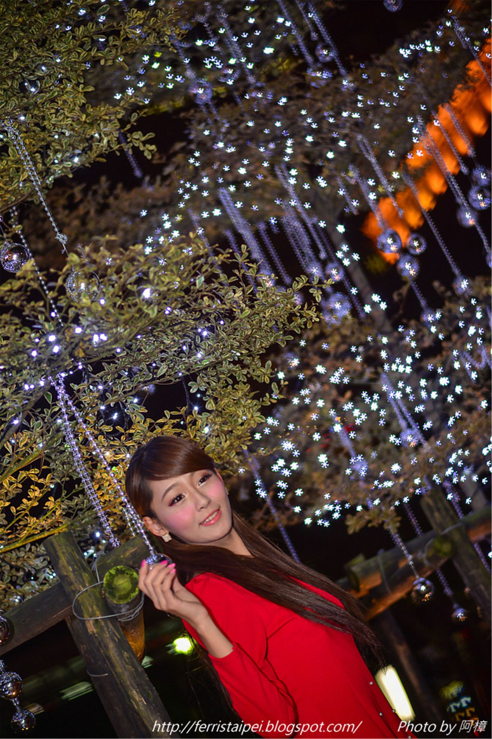 [Beautyleg番外篇] Winnie小雪 - 台南耶诞夜拍超高清套图